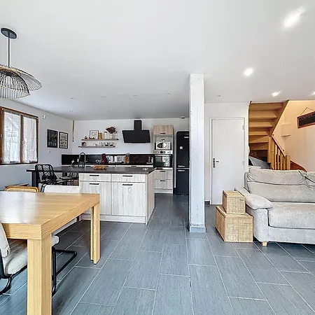 6 Personnes Avec Garage Apartment *